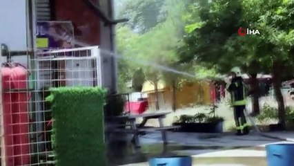 Turgutlu'da soğuk hava deposunda yangın: 3 iş yeri zarar gördü