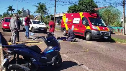 Motociclista fica ferida na Avenida Brasil, no Bairro Coqueiral