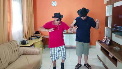 Luis Henrique e Vovô Valdivino Dançando Just Happy