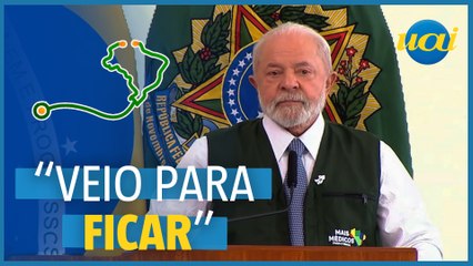 Lula lança novo Mais Médicos: "Nunca imaginei que fosse acabar"