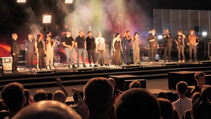 Obywatele Republiki w Sopocie. Poruszające wykony nieśmiertelnej Republiki w Operze Leśnej