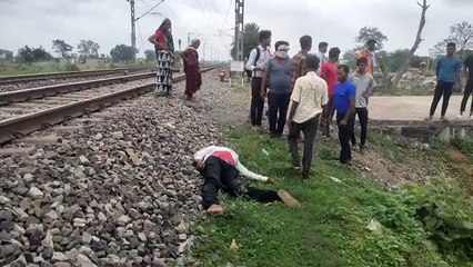 By parking the bike in the railway station, the Galla trader went