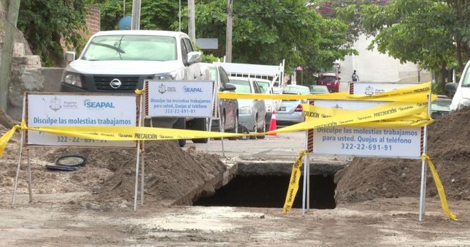 Continúa el Pitillal padeciendo por fugas de aguas negras