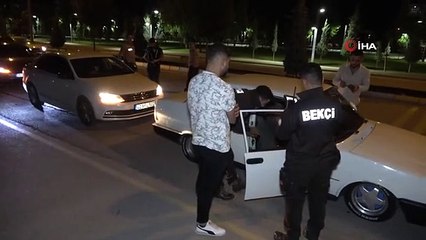 Aksaray'da polis şok uygulamalarla olumsuzluğa geçit vermiyor