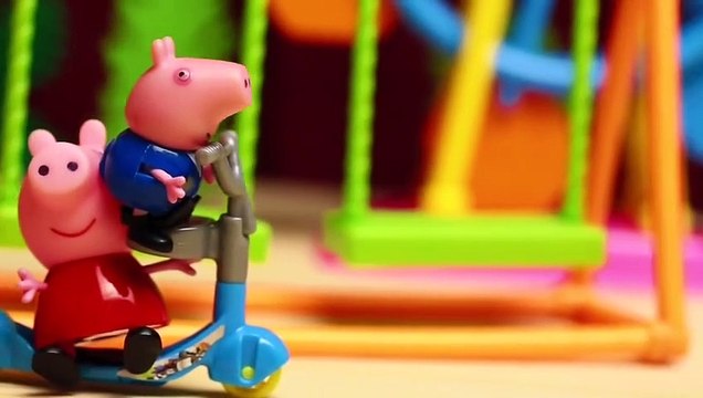 Свинка Пеппа. Мультик с игрушками. Пеппа сломала руку, доктор Барби накладывает гипс. Peppa Pig.