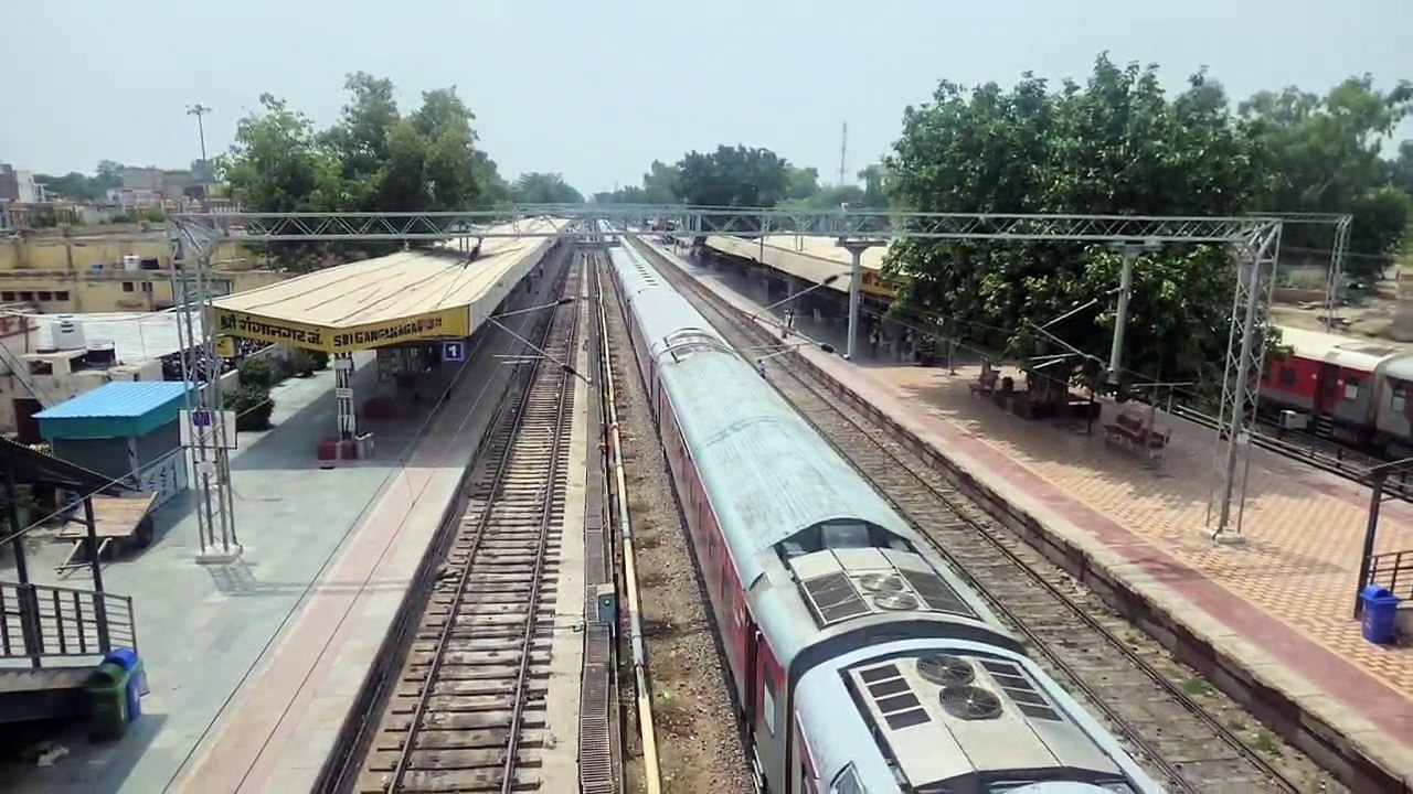 अमृत भारत स्टेशन योजना : हर रेलवे स्टेशन पर 15...