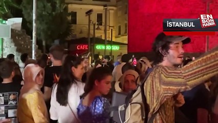 Galata Kulesi'ne 15 Temmuz şehitlerinin fotoğrafları yansıtıldı