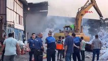 Sultangazi'de Geri Dönüşüm Tesisi Yangını