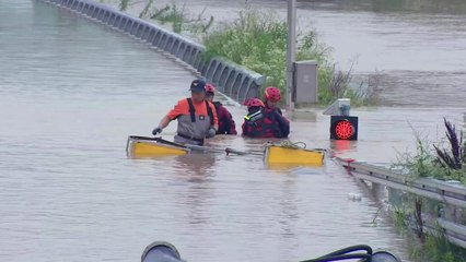 충북·경북 곳곳 하천 범람...산사태·침수에 인명피해 속출 / YTN