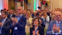 Forza Italia, lungo applauso per Berlusconi al Consiglio nazionale