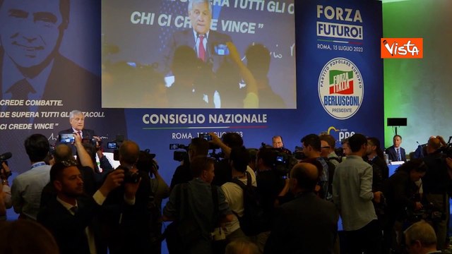 Tajani legge a Consiglio FI lettera famiglia Berlusconi: Grazie per far continuare azione pap?