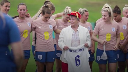 Lionesses present one of first ever female England internationals with legends cap ahead of World Cup