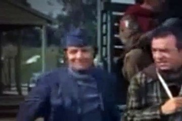 Hogan's Heros S03E21 War Takes A Holiday