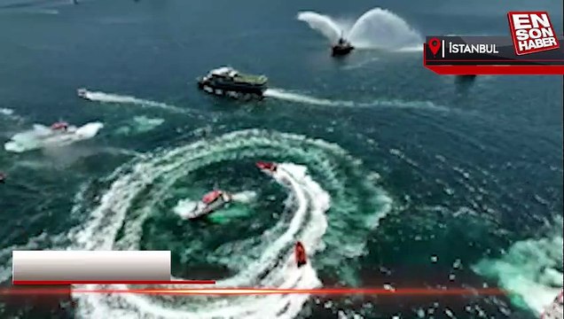 Kıyı Emniyeti Genel Müdürlüğü, İstanbul Boğazı'nda saygı seyri düzenledi