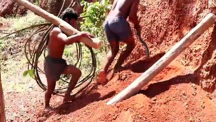 Dig Cliff to Build Underground House From Bamboo.