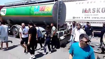 Terreur de camion au feu rouge : 5 blessés