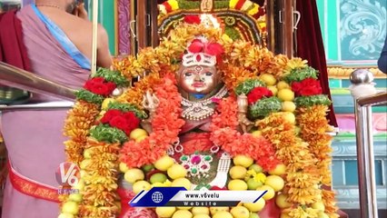 Bonalu Celebrations At Uppuguda Mahankali Temple _ V6 News (1)