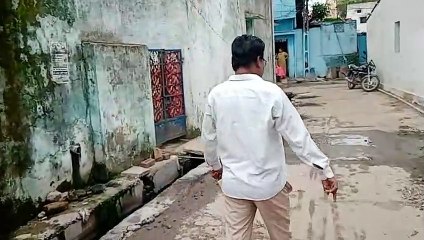 चांटीडीह पहुंचे निगम अमले ने डायरिया रोकने झोंकी ताकत, इधर दूसरे वार्डों में भी पेयजल पाइप लाइनें हैं जर्जर और नालियों में डूबी