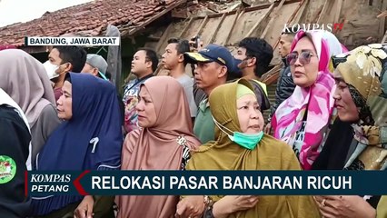 Tải video: Pedagang Pasar Tolak Relokasi Pasar Banjaran, Eksekusi Berlangsung Ricuh!