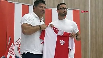 SPOR Antalyaspor'un yeni transferleri Erdoğan ve Kaluzinski imzayı attı