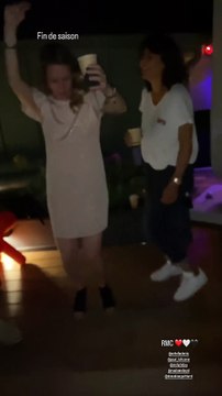 Elle a partagé cet instant avec plusieurs consoeurs et confrères de la chaîne RMC, comme on peut le voir sur les réseaux sociaux.Estelle Denis célèbre le 14 juillet.