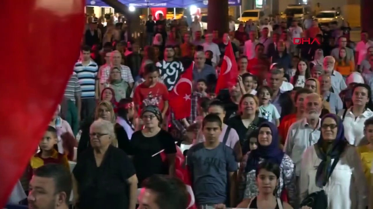 15 juillet Cérémonie de commémoration de la Journée de la démocratie et de l'unité nationale à Denizli