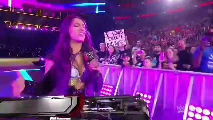 Sasha Banks Confronts Charlotte Raw 03.27.17