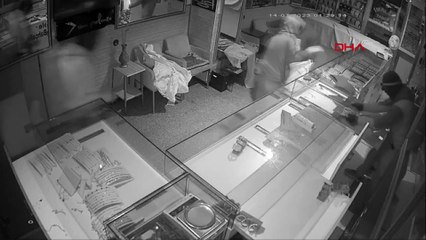 Kağıthane'de Kuyumcudan 2 Milyon Lira Değerinde Altın Çalındı