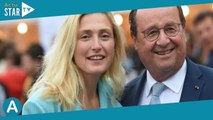 Julie Gayet affiche un blond très intense au bras de François Hollande, le couple souriant et lumine