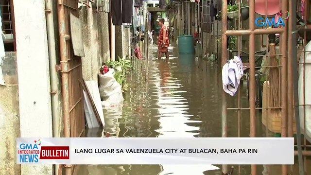 Ilang lugar sa Valenzuela City at Bulacan, baha pa rin | GMA Integrated News Bulletin