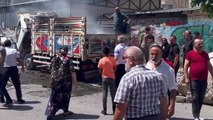 Sultangazi'de Kamyonetin Kasasındaki Yangın İtfaiye Tarafından Söndürüldü