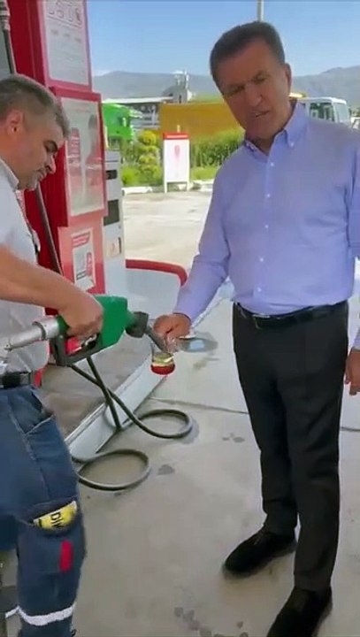 Sarıgül'den akaryakıta ÖTV zammına videolu tepki: Bir bardak benzin olmuş 10 TL
