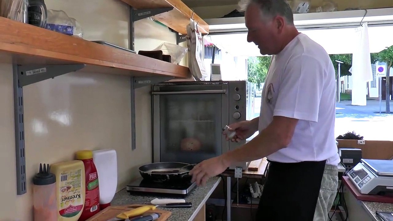 Deutsch Wagram Frühstück am Markt bei Marchfeldstrauss