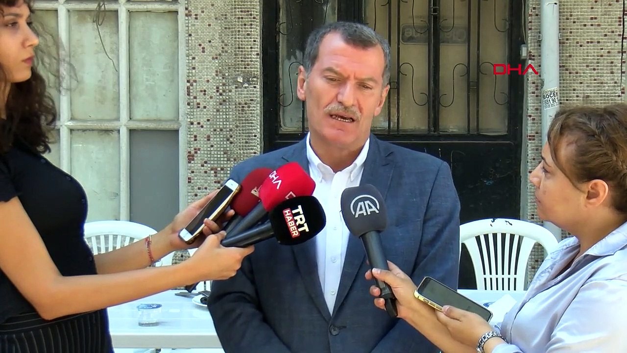 ILS ONT LIVRÉ LEURS MAISONS, POUR ÊTRE DÉTRUITES DANS LA TRANSFORMATION URBAINE, AVEC DRUM ZURRNA