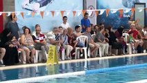 Ümraniye'de genç yüzücüler, şampiyonluğa kulaç attı