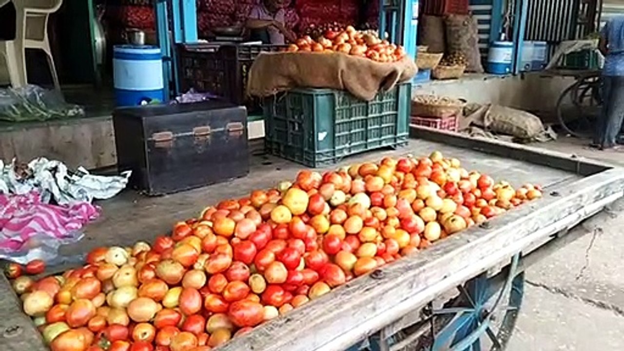 20 रुपए किलो बिकने वाला टमाटर पहुंचा 120 रुपए पर