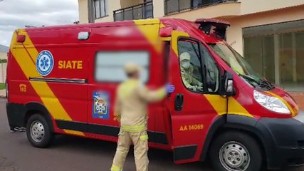Mulher fica ferida em acidente entre Ka e Tiguan no Coqueiral