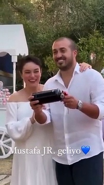 Ezgi Mola est-elle enceinte ? Combien de mois de grossesse est Ezgi Mola ? Ezgi Mola a-t-elle accouché ?