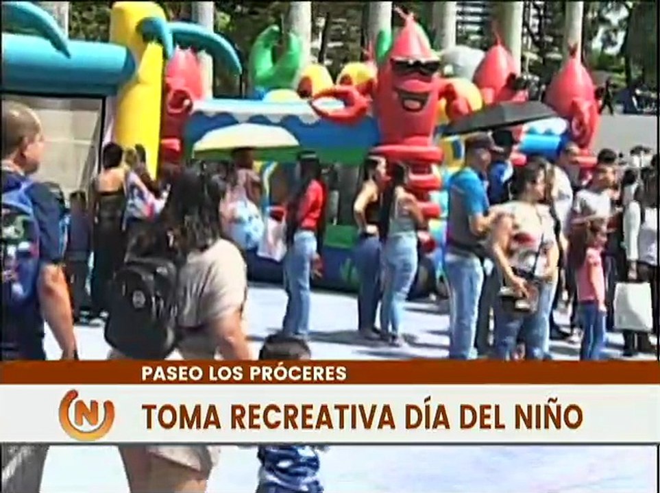 Autoridades de Caracas recorren el Paseo Los Próceres para compartir con los niños
