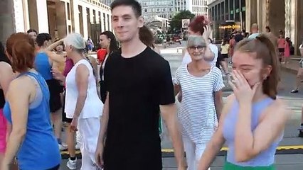 Milano palcoscenico a cielo aperto,?show immersivi?e coreografie pluripremiate: il video