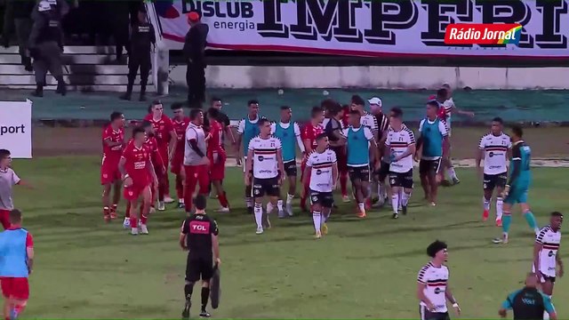 CENAS LAMENTÁVEIS: Empate entre SANTA CRUZ e POTIGUAR é marcado por CONFUSÃO entre JOGADORES E TORCIDA