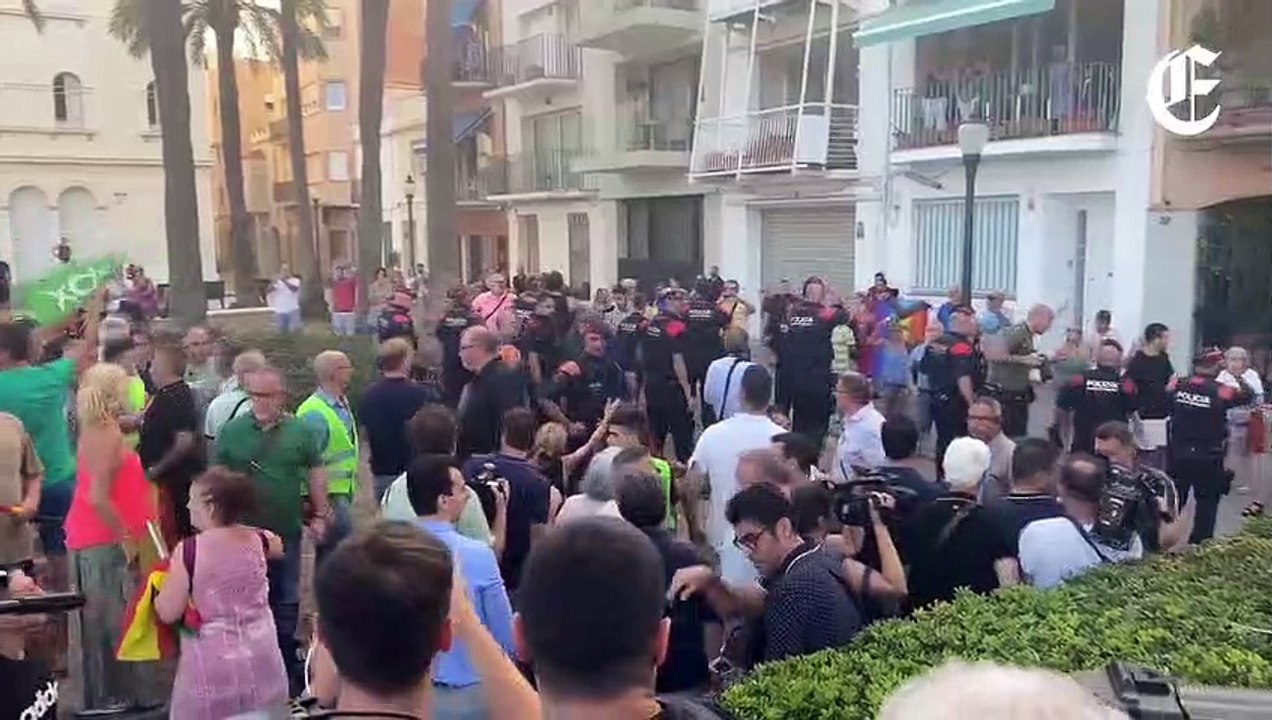 Ignacio Garriga para un mitin en Badalona por una manifestación independentista y pide a los Mossos seguridad para los asistentes