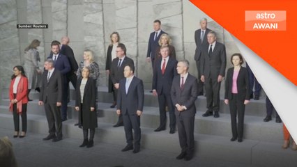 Rombakan Kabinet UK, menteri pertahanan berundur