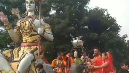 बरेली: श्रावण मास का दूसरा सोमवार, कैलाश पावन धाम पर जलाभिषेक को उमड़े शिवभक्त