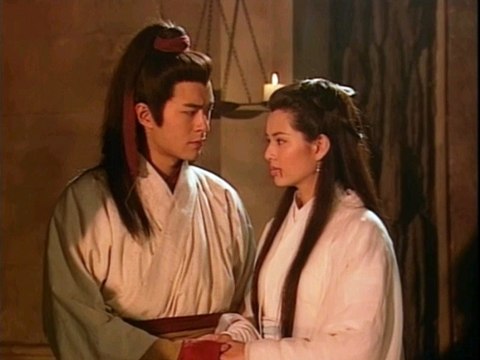The Return of the Condor Heroes in slow motion 神鵰俠侶 李若彤版 小龍女展示自己的守宮砂 表示自己還是處女 The little dragon girl showed her ghougongsha, indicating that she was still a virgin