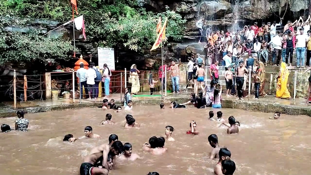 Picnic spots started buzzing with Megh Malhar