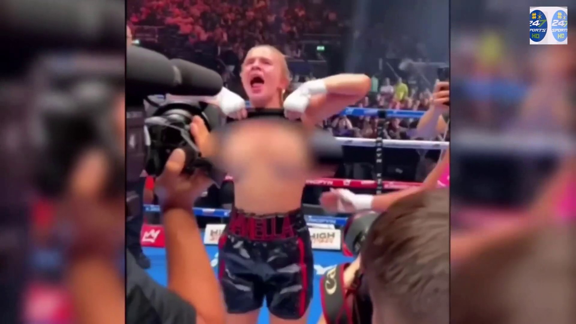 Boxer flashes after win xxx