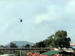 पुष्प वर्षा : धर्म नगरी चित्रकूट में आसमान से बरसे फूल