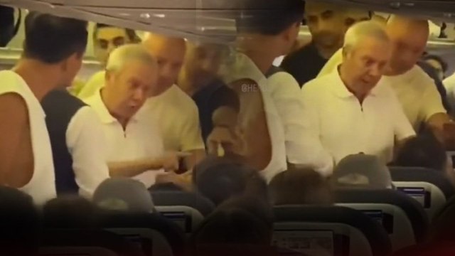Uçakta kavga çıktı Aziz Yıldırım arada kaldı
