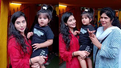 Charu Asopa लगीं बेहद खूबसूरत, सावन के महीनें में बेटी Ziana के साथ पहुंची Mukteshwar Temple!